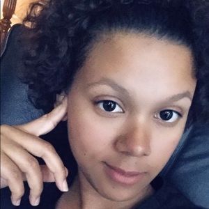 Meet your Posher, Latasha